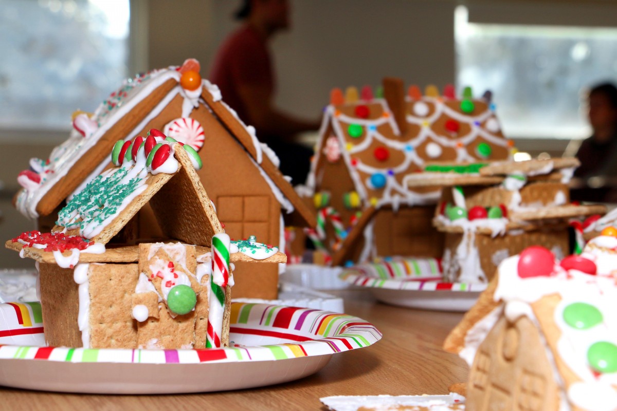Gingerbread homes made ARET students. 