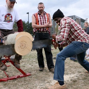 Log cutting as part of logger sports 2015