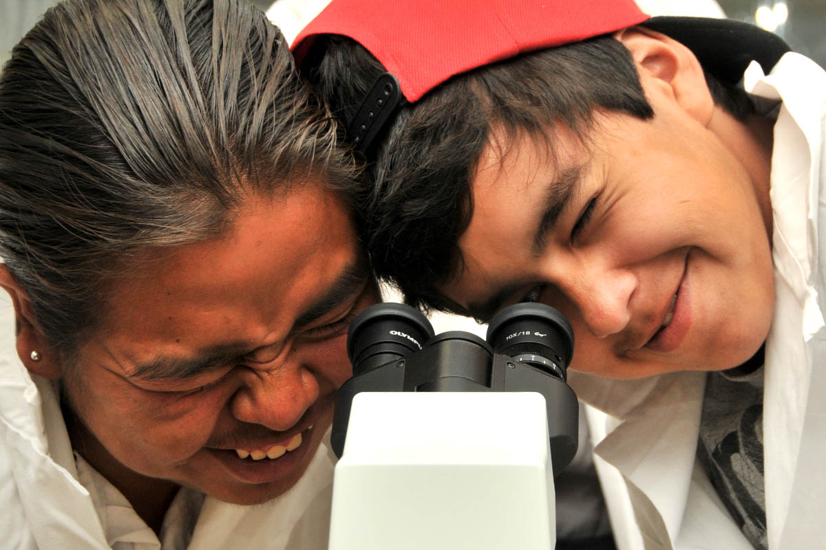 Indigenous science and health science camp: microscope